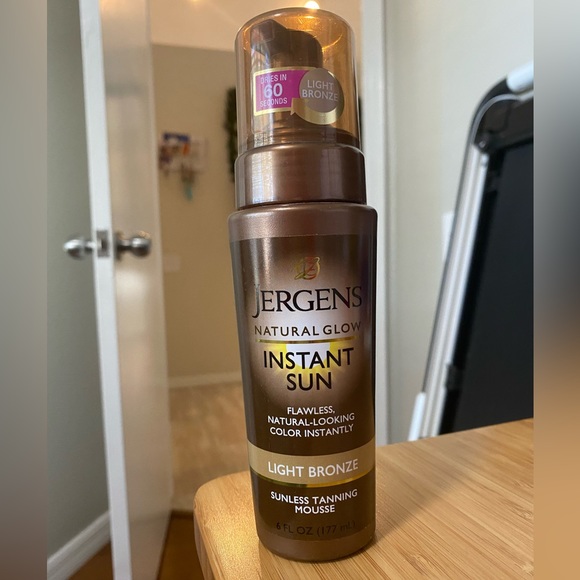 Jergens Bath & Body 5 For 25 Jergens Natural Glow Instant Sun Light